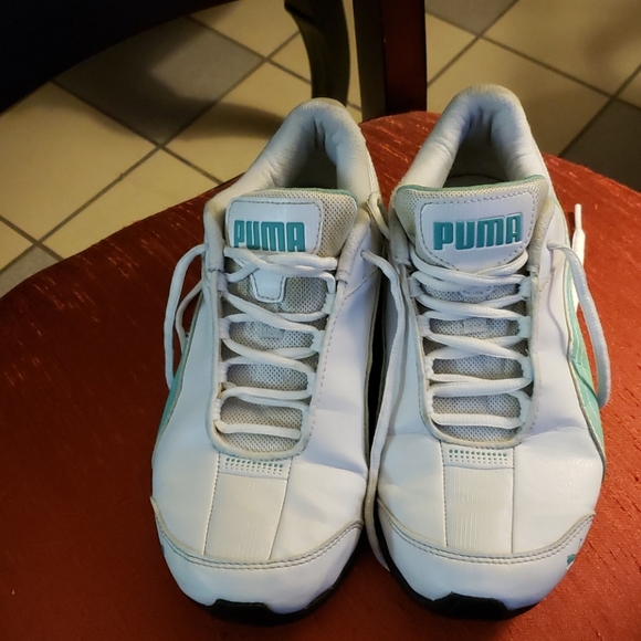 Puma shoes - Picture 2 of 4
